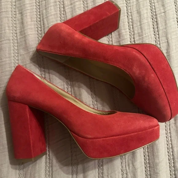 New Copper Key. Flirty Suede Platform Pumps - Picture 3 of 11